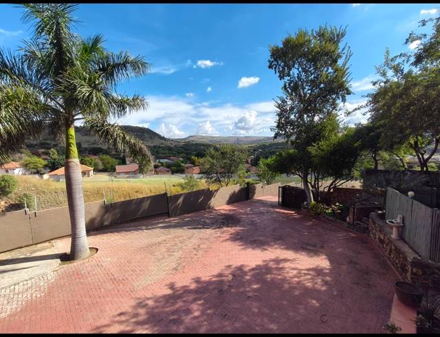 4 BEDROOM HOUSE FOR SALE IN CASHAN